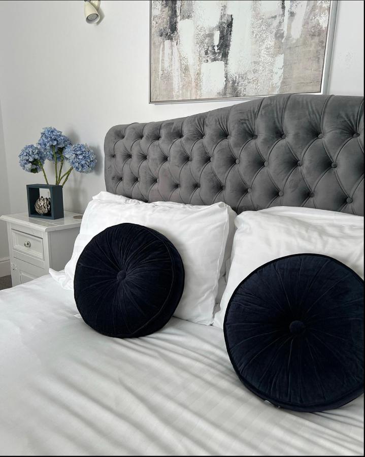 Modern 3 Bed, Heart Of Ashley Cross, 5 Mins To Sandbanks 풀 외부 사진