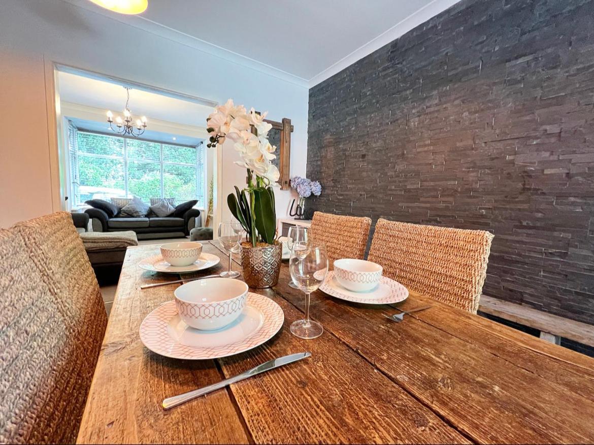 Modern 3 Bed, Heart Of Ashley Cross, 5 Mins To Sandbanks 풀 외부 사진