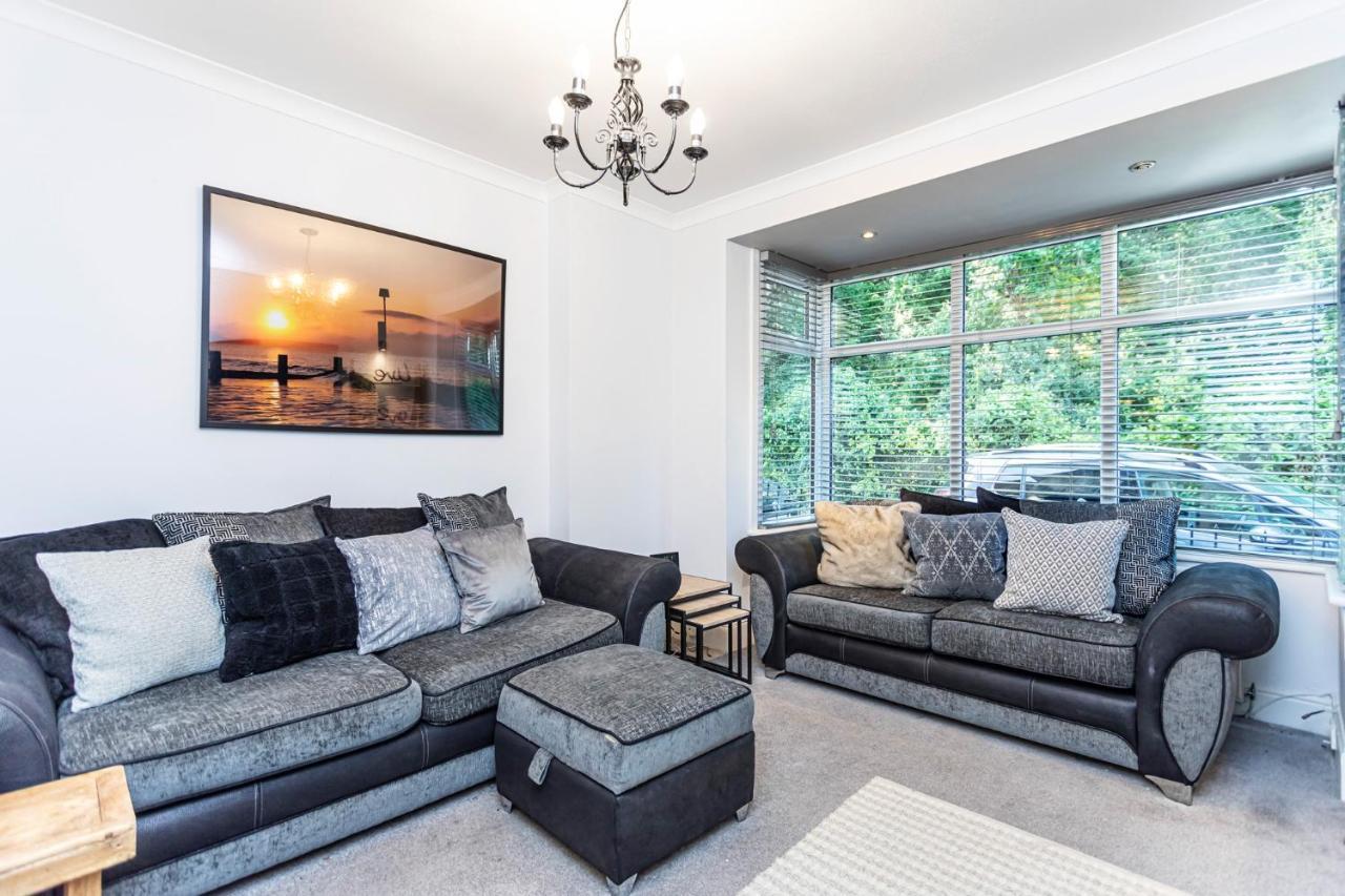 Modern 3 Bed, Heart Of Ashley Cross, 5 Mins To Sandbanks 풀 외부 사진