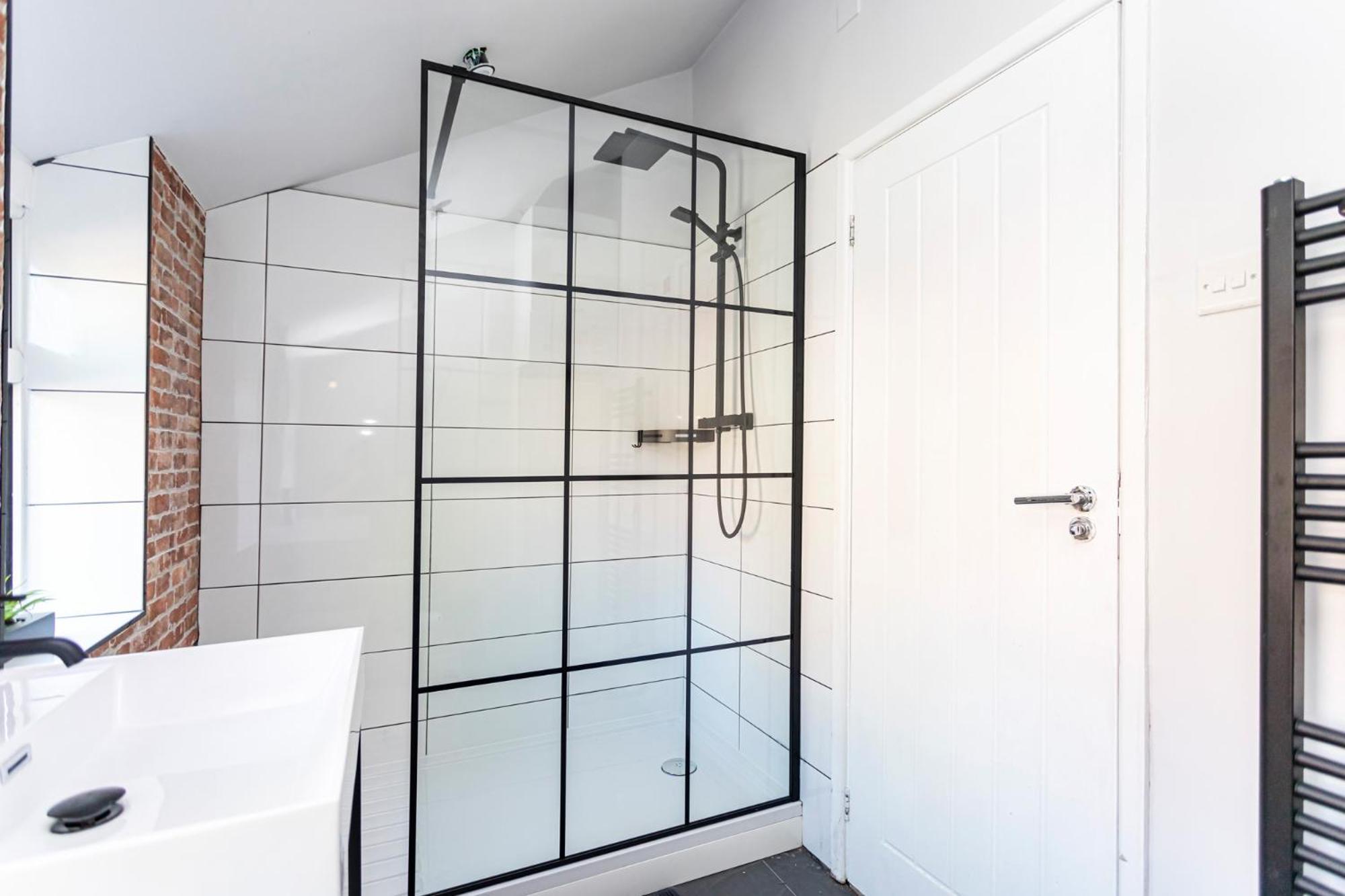 Modern 3 Bed, Heart Of Ashley Cross, 5 Mins To Sandbanks 풀 외부 사진