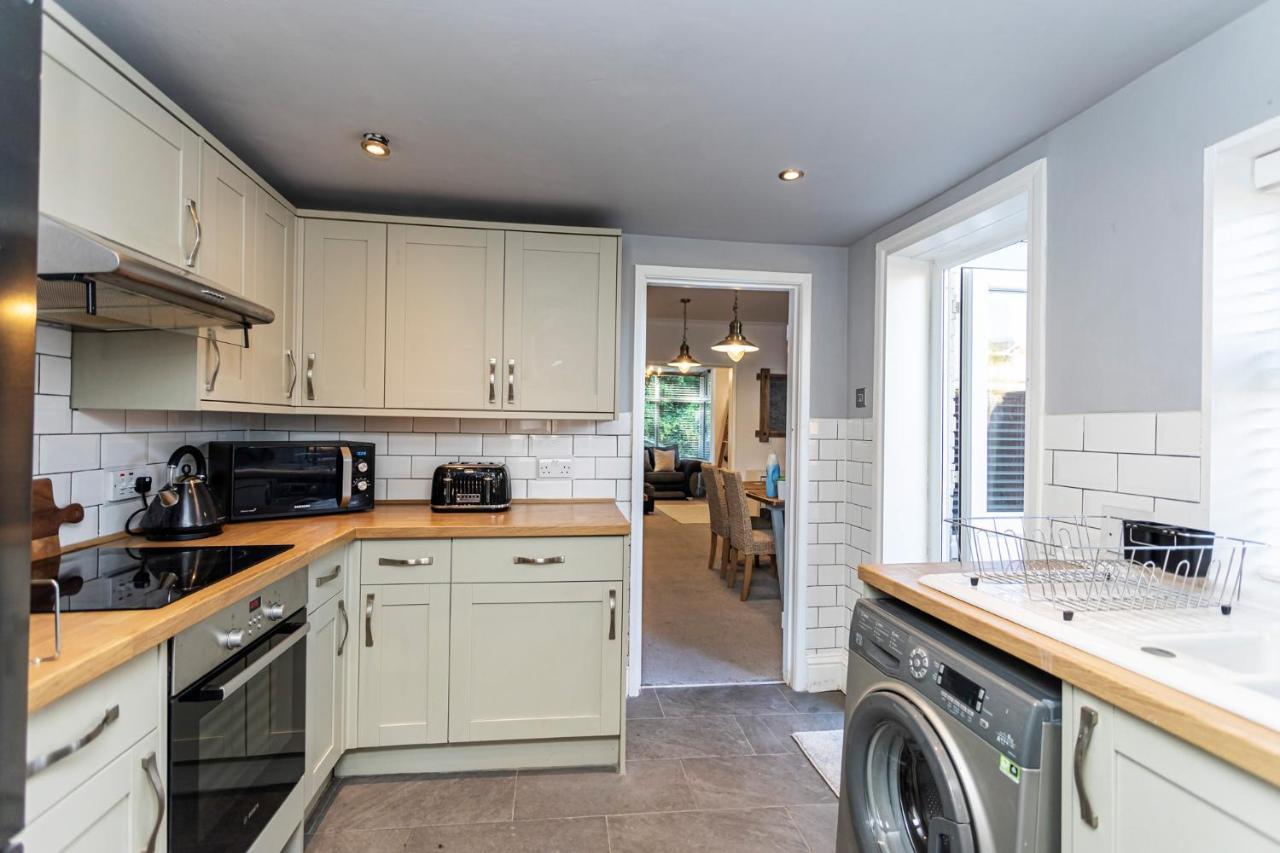 Modern 3 Bed, Heart Of Ashley Cross, 5 Mins To Sandbanks 풀 외부 사진